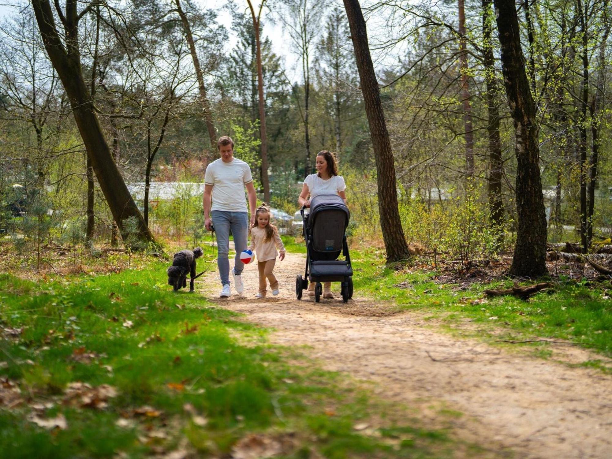 הונדרלו Comfortable Chalet With Combination Microwave Near The Veluwe מראה חיצוני תמונה